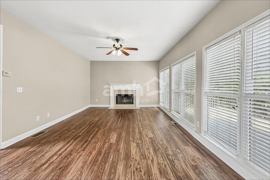 Building Photo - 4524 Kingsgate Ct NW