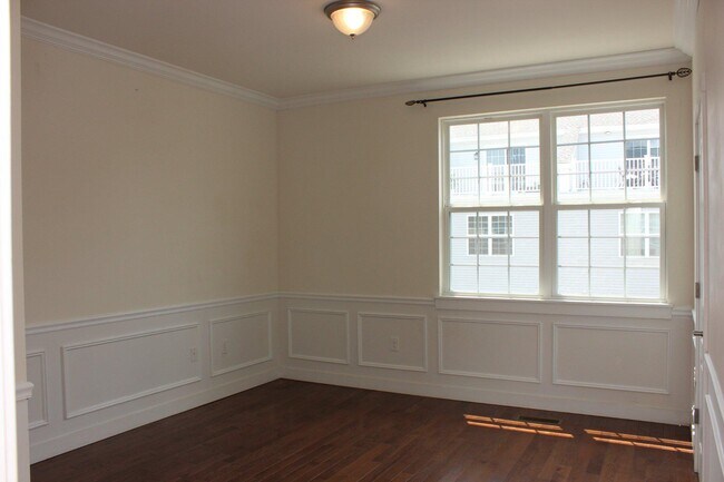 Building Photo - 120 Prince George St