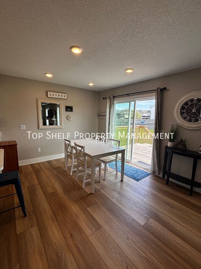 Building Photo - 3029 6th Ave SW