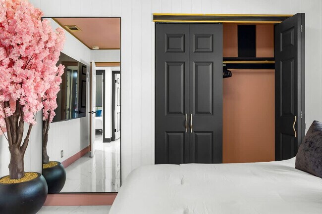 Building Photo - 10366 NW 15th St