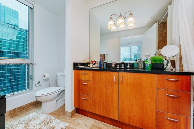 Building Photo - 300 S Biscayne Blvd
