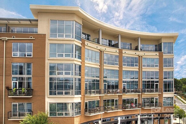 Building Photo - 1133 Metropolitan Ave