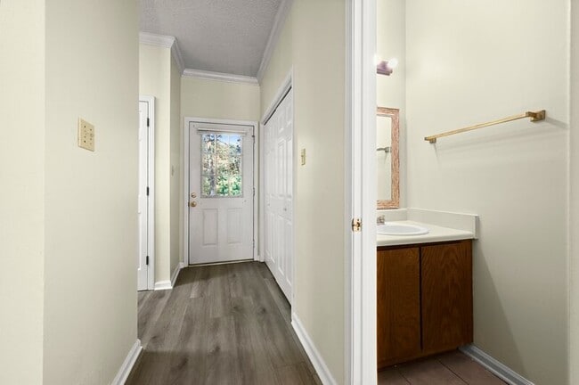 Building Photo - 5379 Rosedown Ct