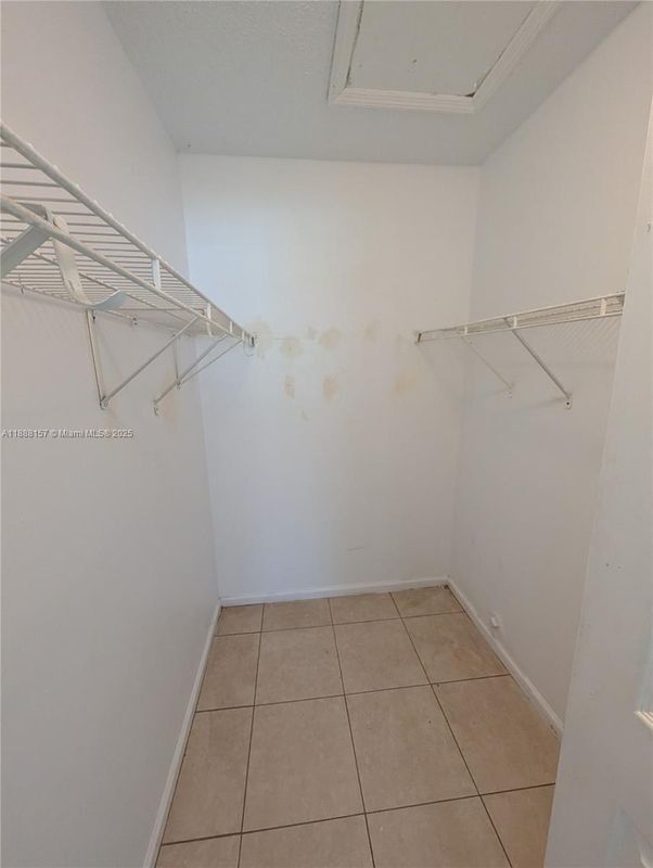 Building Photo - 720 NW 15th Terrace