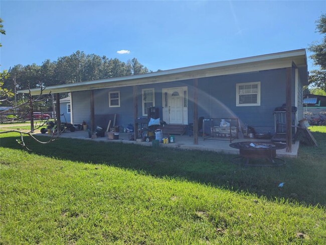Building Photo - 2010 County Rd 3479B