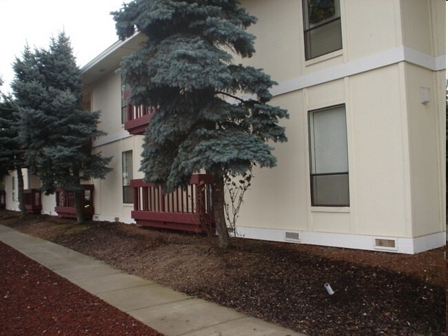 Building Photo - Golden Sands Apartments