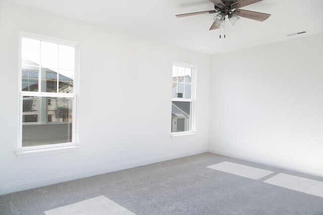 Building Photo - 6971 Pickett Pl