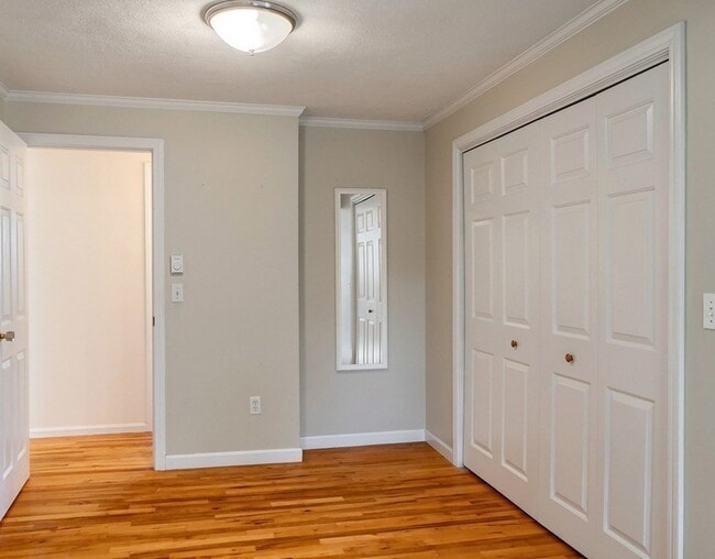 Building Photo - 438 Old Bedford Rd