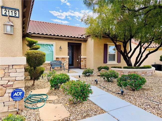 Building Photo - 2119 Gunnison Pl