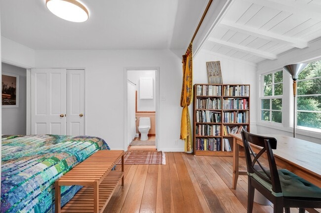 Building Photo - 7503 Willow Glen Rd