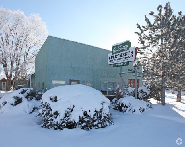 Building Photo - Gateway Apartments