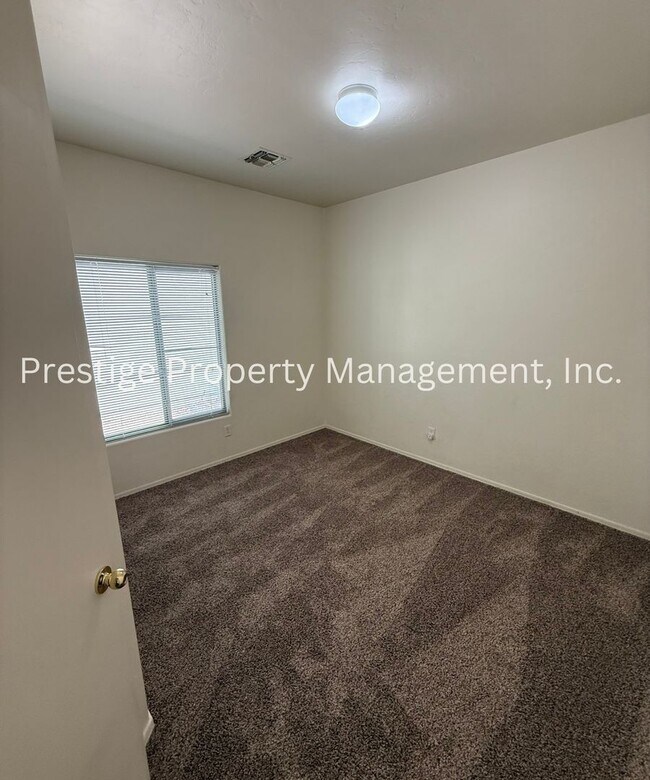 Building Photo - Sahuarita Gem Call Now