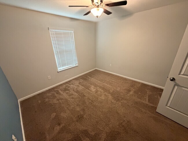 Building Photo - 9470 Lutoo Ln