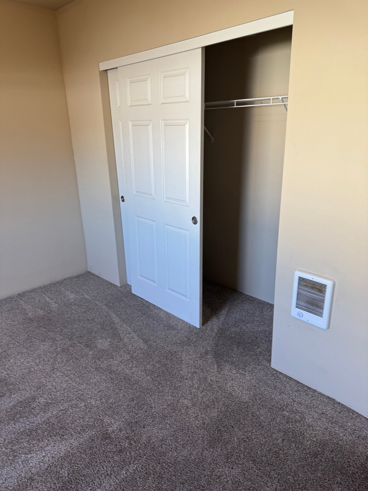 Building Photo - 5209 E Upriver Dr