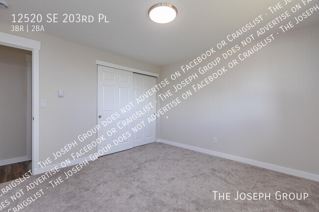 Building Photo - 12520 SE 203 Pl