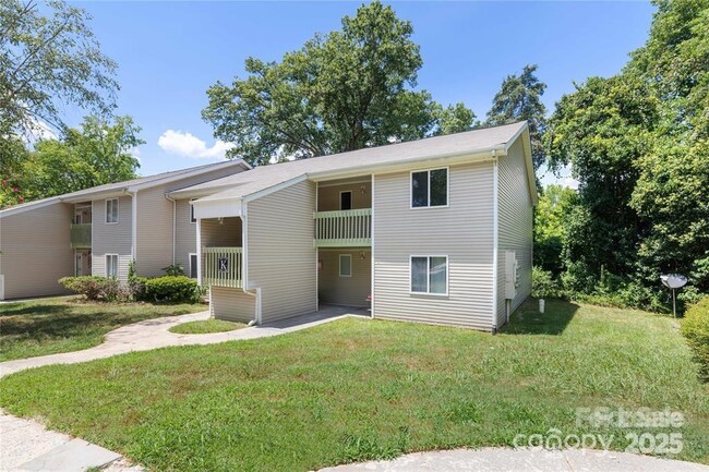 Building Photo - 1596 Eagles Pl