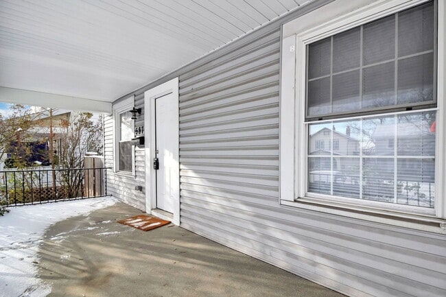 Building Photo - 587 S Ogden Ave