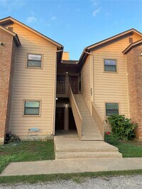 Building Photo - 2501 W Slaughter Ln