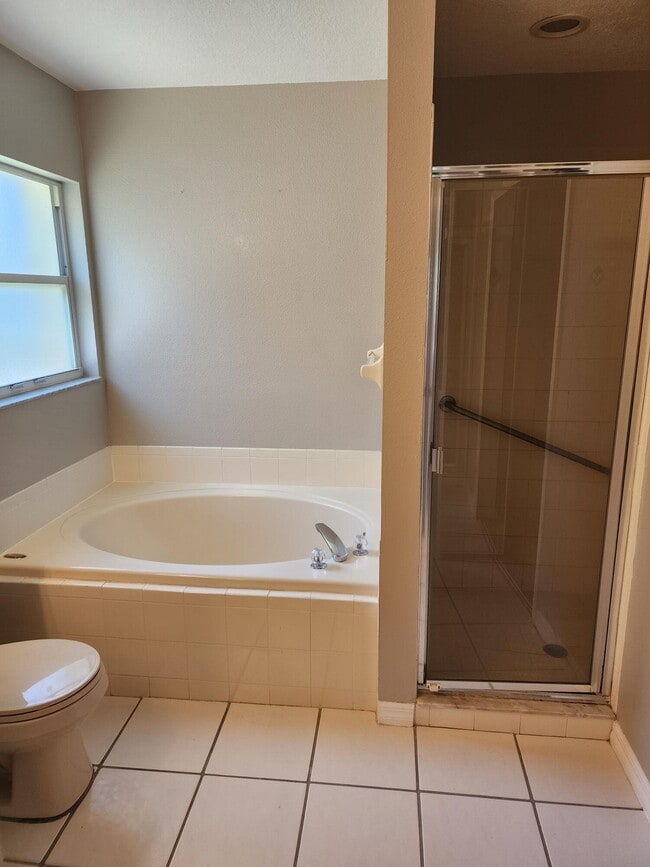 Building Photo - 1415 Hill Ave