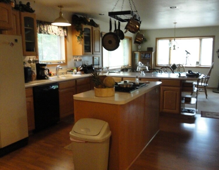 Building Photo - 387 Cherry Dr