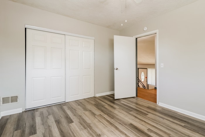 Building Photo - 5511 Woodhaven Dr