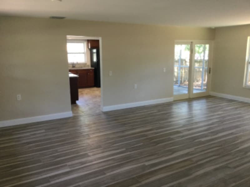 Building Photo - 3097 Crescent Dr