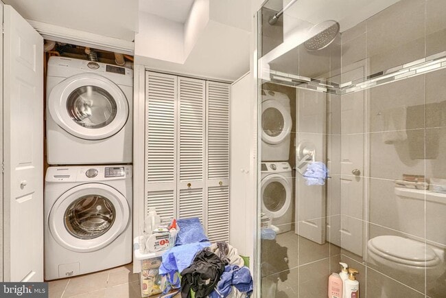 Building Photo - 108 N Madeira St