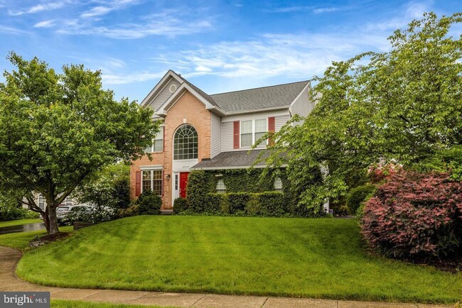 Building Photo - 12405 Willow Falls Dr