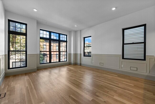 Building Photo - 166 New York Ave
