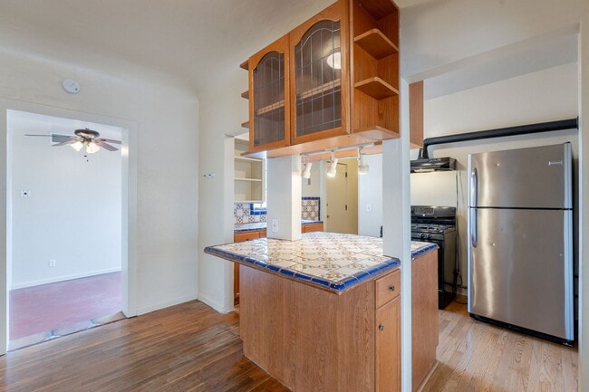 Building Photo - 241 S Cherry Ave