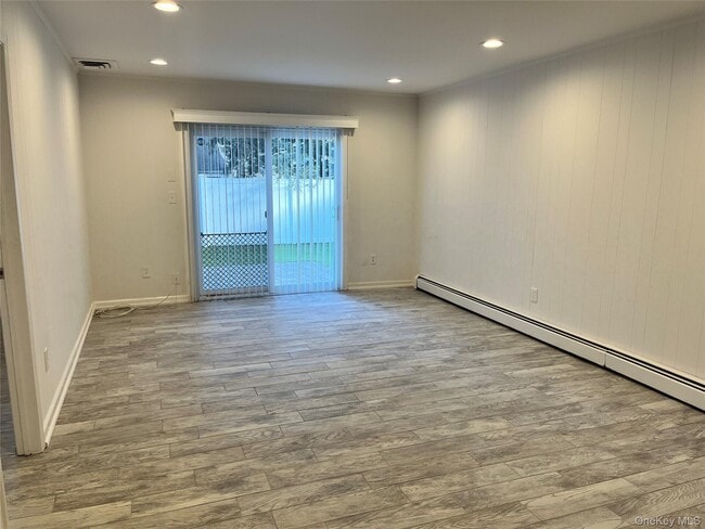 Building Photo - 2463 Rockville Centre Pkwy