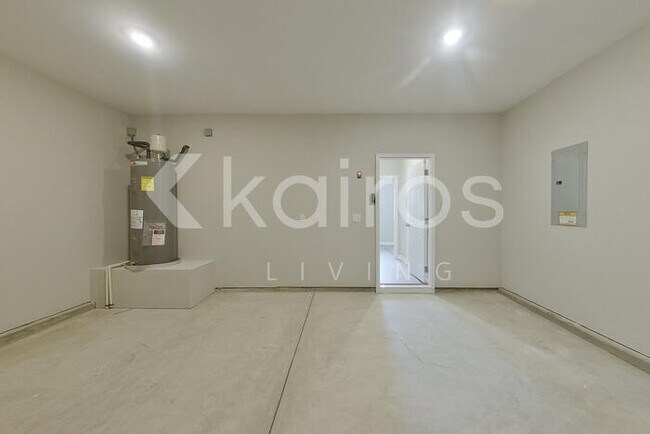 Building Photo - 5109 Cobalt Fls Bnd