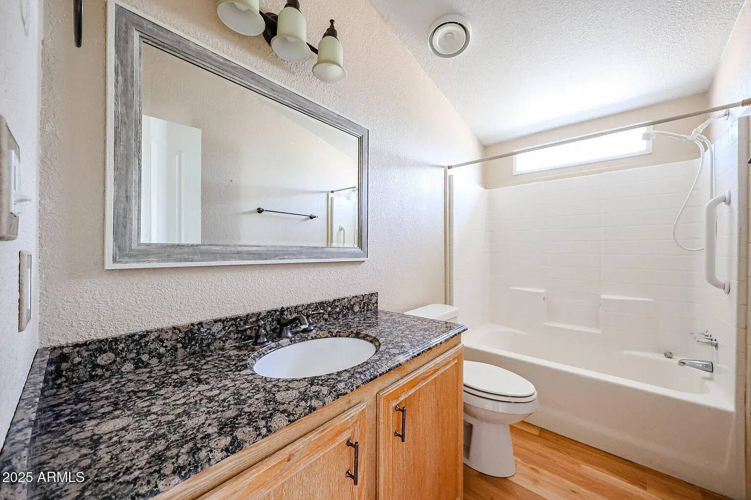 Building Photo - 118 W Leann Ln