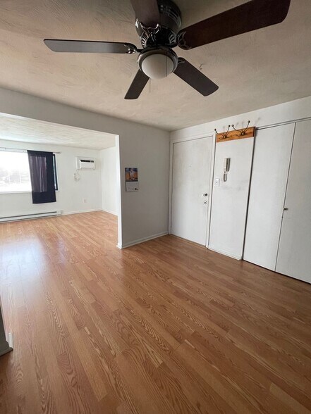 Building Photo - 51 S 86th St