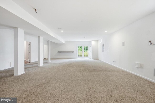 Building Photo - 24267 Purple Finch Dr