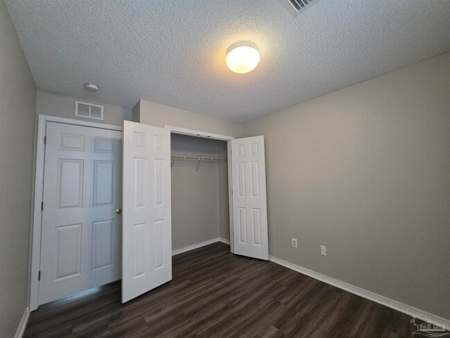 Building Photo - 8660 Figland Ave