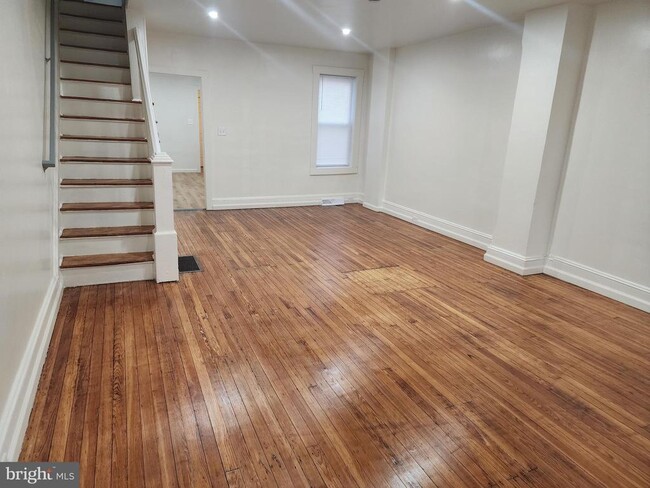 Building Photo - 311 S 1st Ave