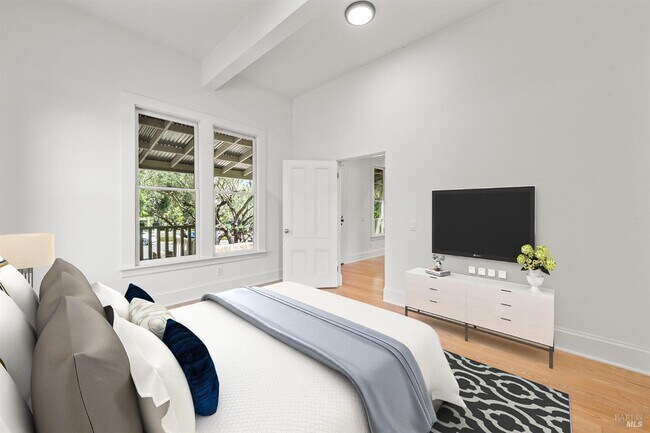 Building Photo - 1533 Allyn Ave