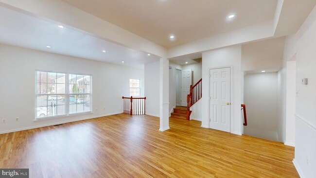 Building Photo - 527 Sparkleberry Terrace NE