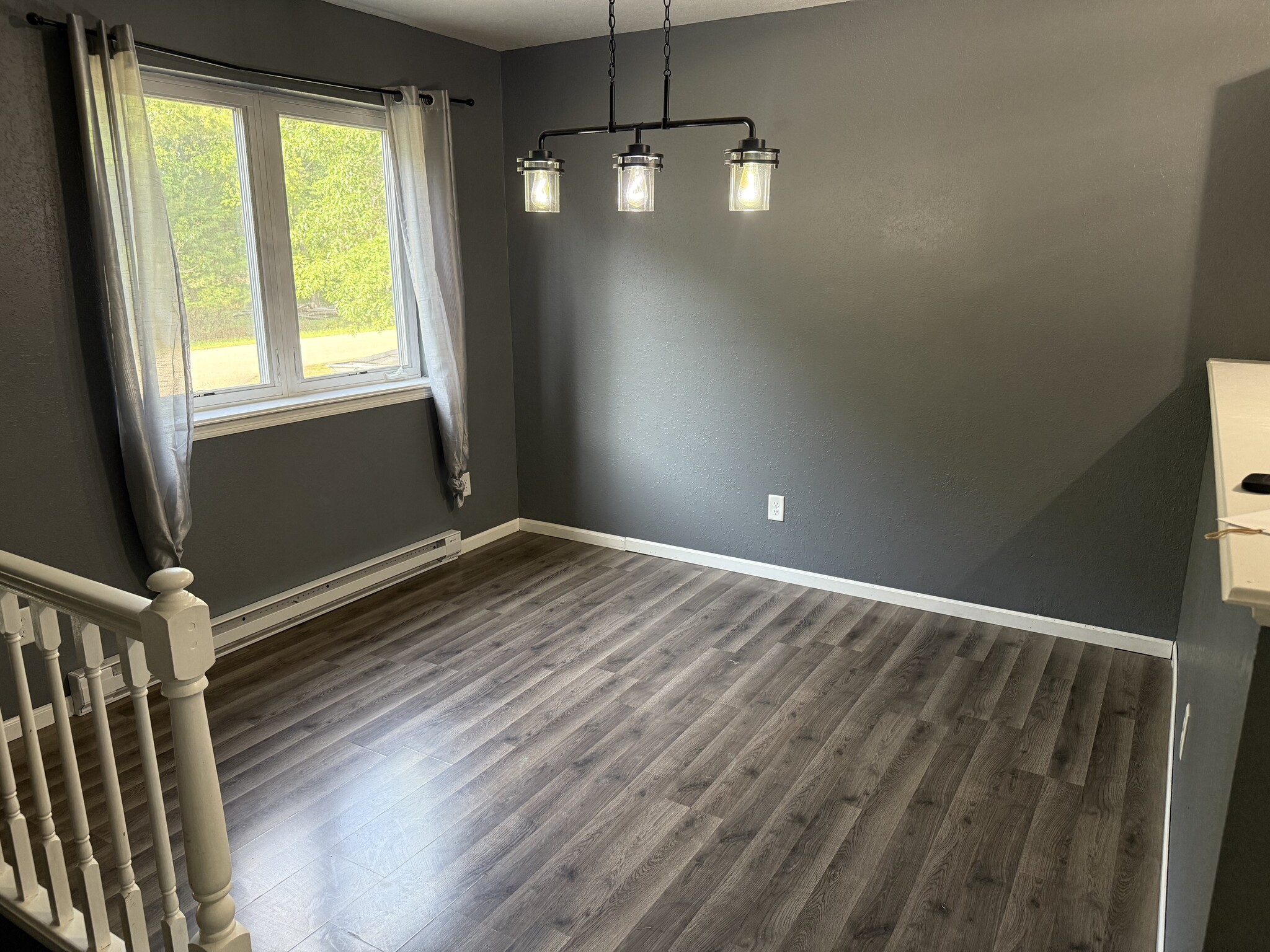 Building Photo - W6527 Woodhaven Cir
