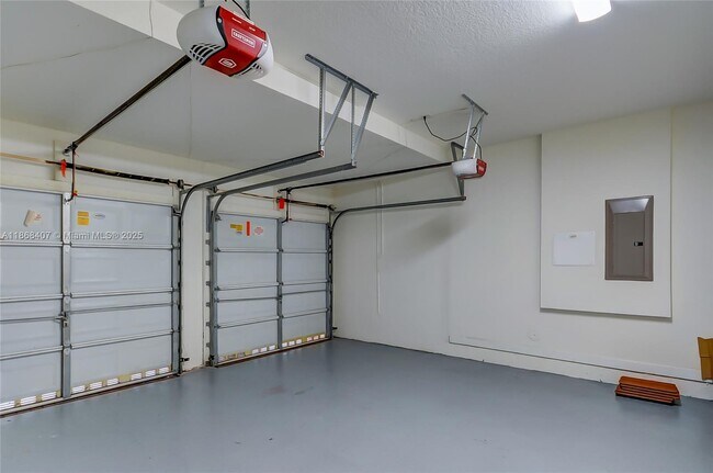 Building Photo - 8631 NW 110th Ave
