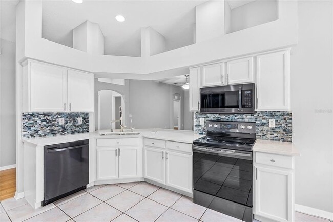 Building Photo - 15316 Lake Bella Vista Dr