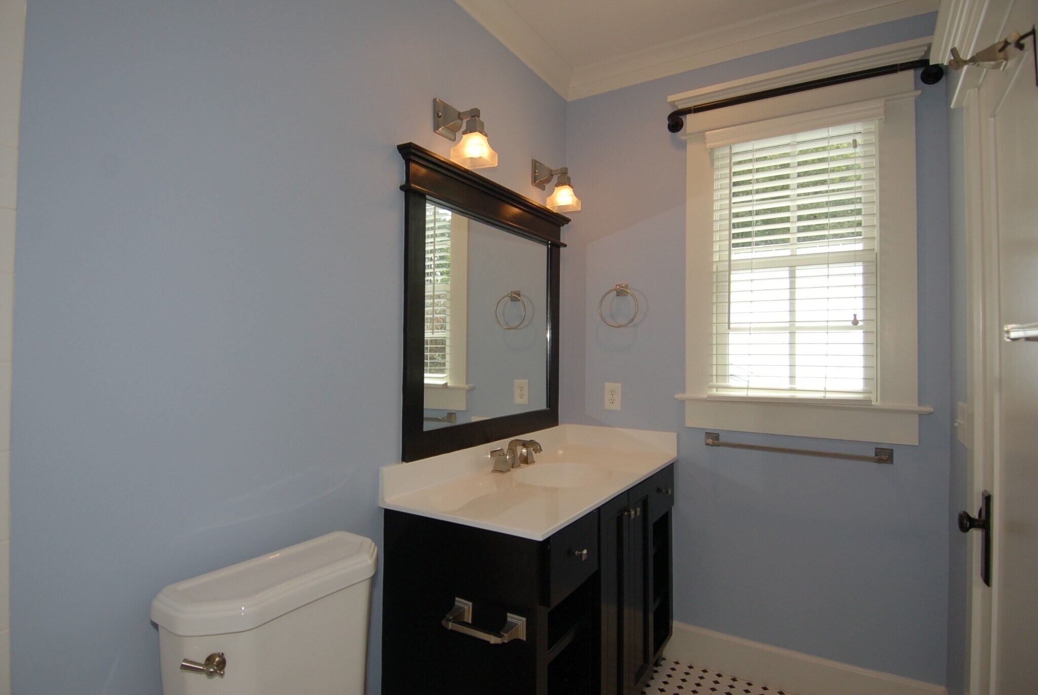 Bath 4 - 1020 Raindipper Dr
