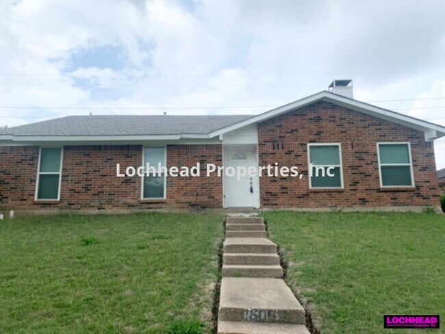 Primary Photo - 3 BEDROOM IN MESQUITE****