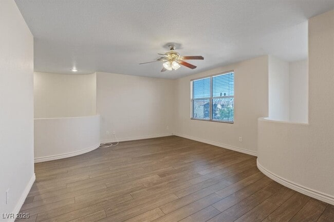 Building Photo - 227 Palmarosa St