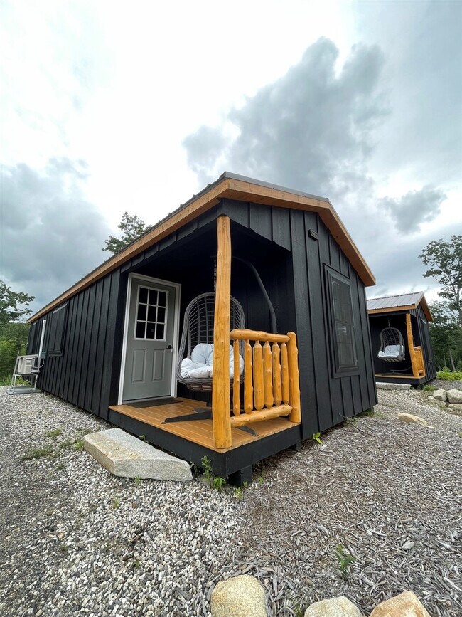 Building Photo - 13 Autumn Ln