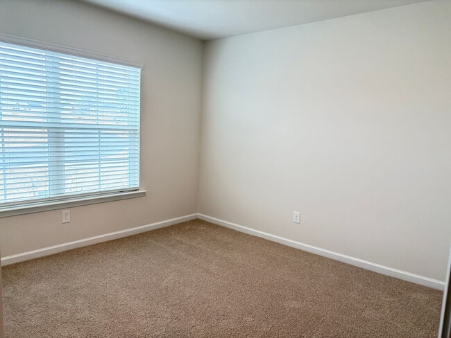 Building Photo - MOVE IN SPECIAL - 4 Bedroom, 2 Bathroom House in Trinity!