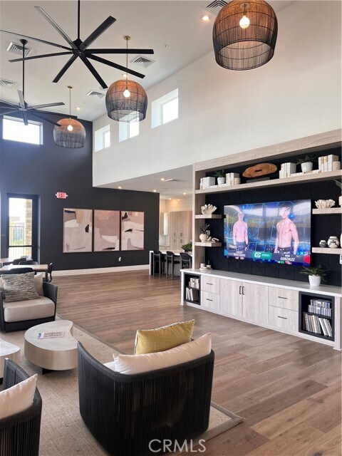 Building Photo - 16032 Sunny Ct