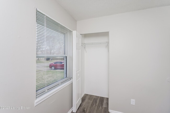 Building Photo - 6506 Maravian Dr