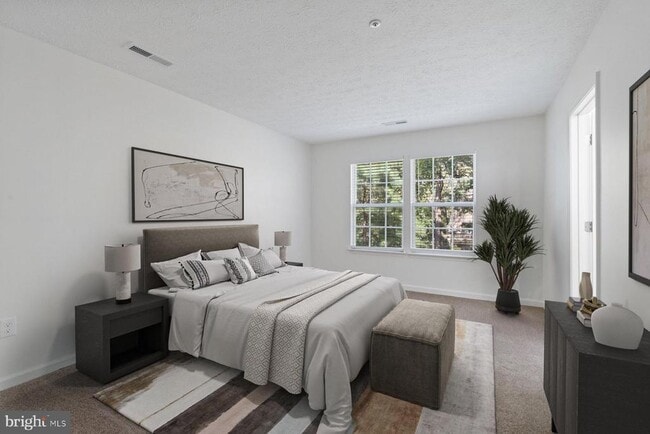 Building Photo - 7022 Dasher Farm Ct